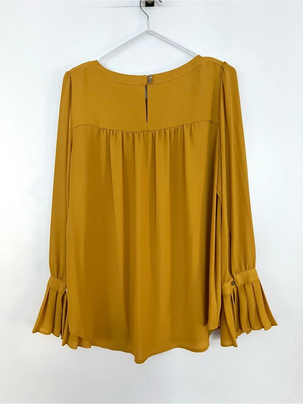 Loft mustard yellow puff sleeve / pleated sleeve blouse size M